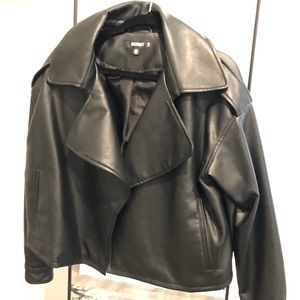 Missguided Black Faux Leather Trench Style Crop Jacket; size 4
